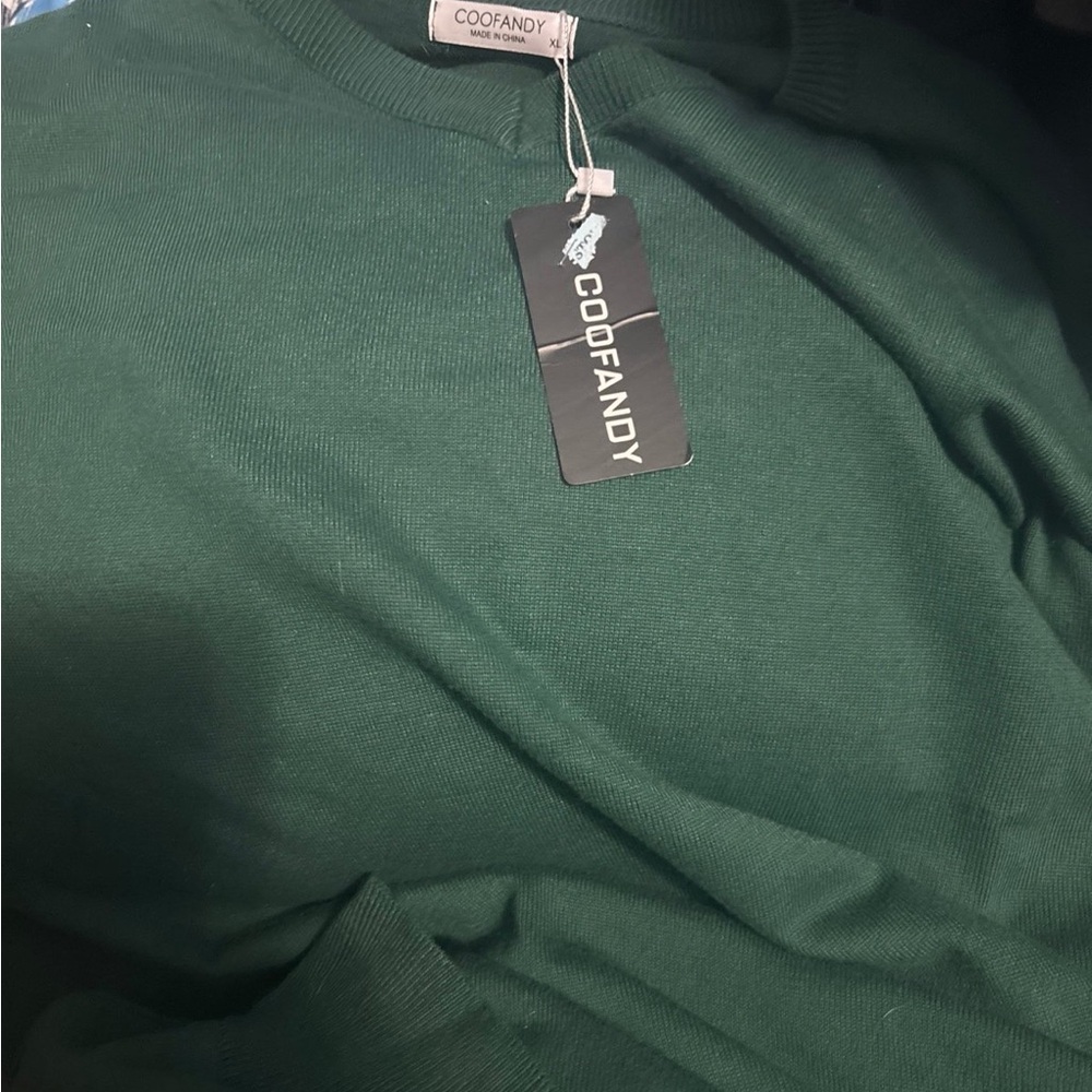 brand new Coofandy V-neck sweater size XL